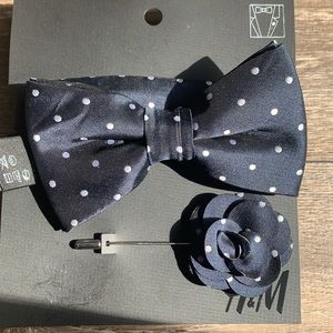 **Brand New** Bow Tie and Flower Lapel Pin